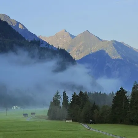 Haus Alpina * Häselgehr