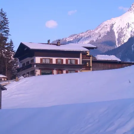 Haus Alpina *